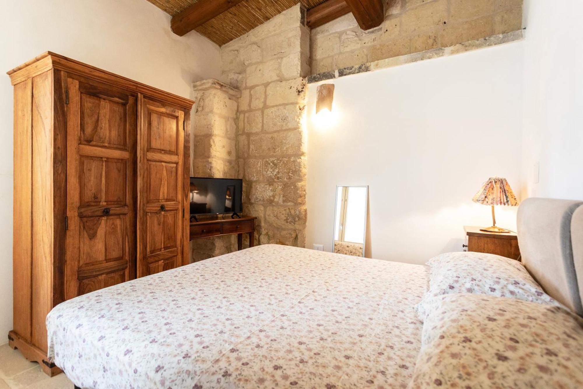 מלנדוניו Masseria Torre Sant'Andrea מראה חיצוני תמונה