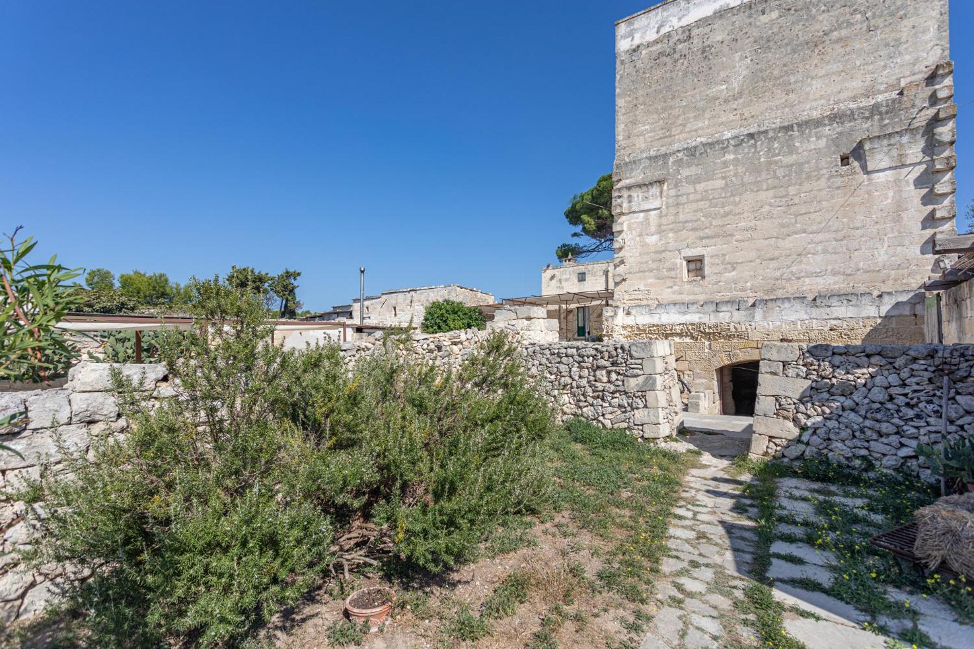 מלנדוניו Masseria Torre Sant'Andrea מראה חיצוני תמונה