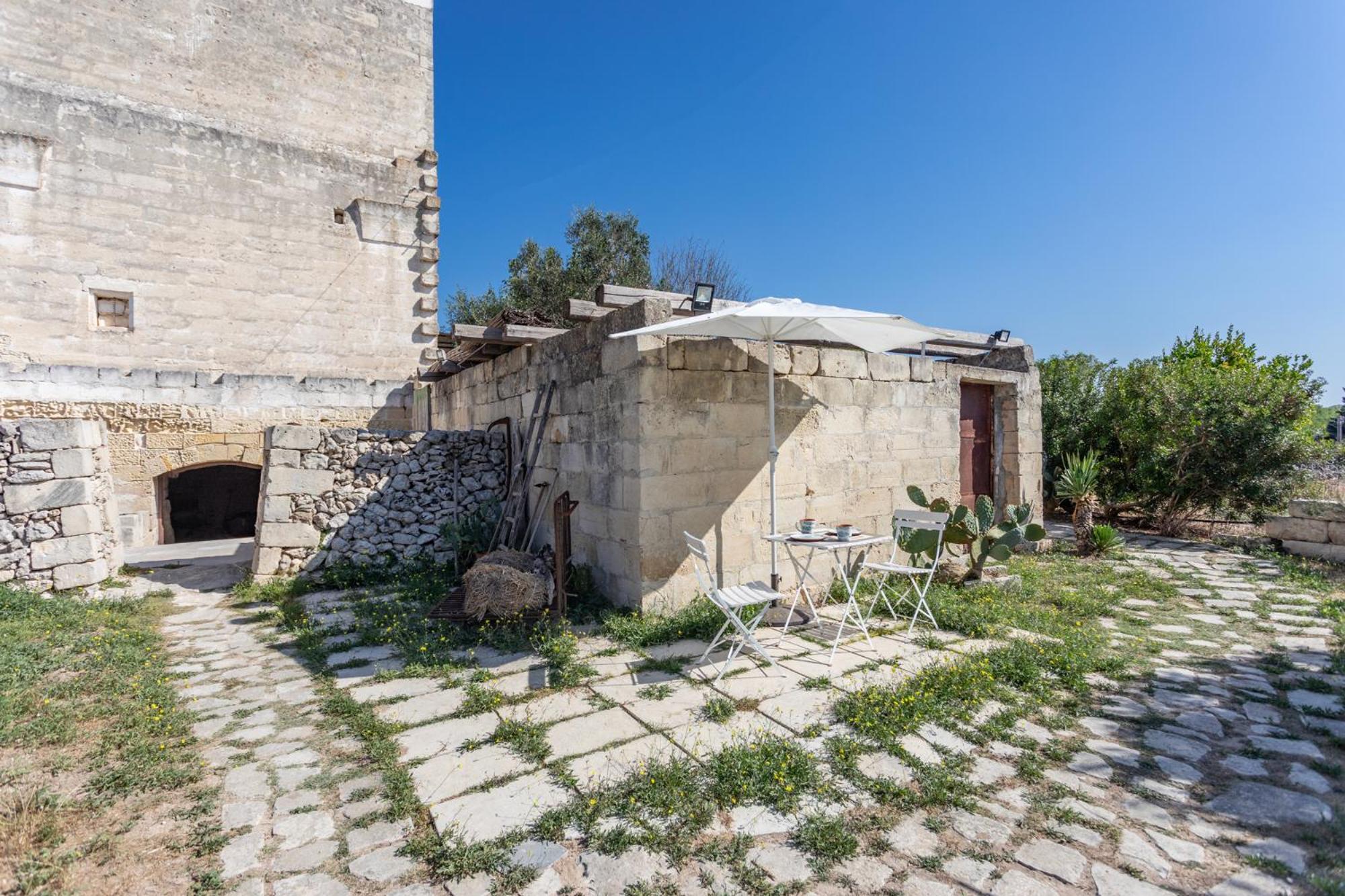 מלנדוניו Masseria Torre Sant'Andrea מראה חיצוני תמונה