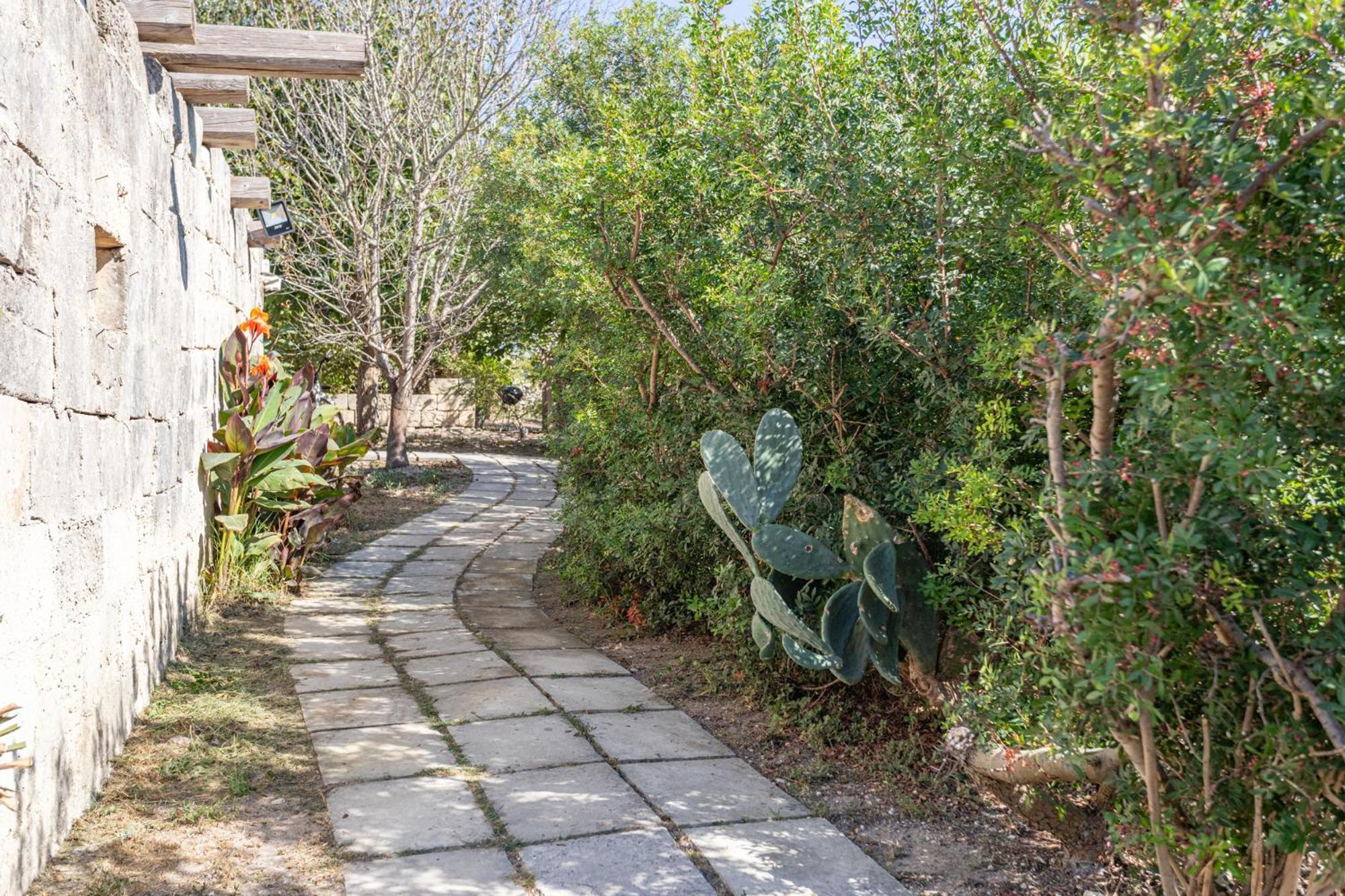 מלנדוניו Masseria Torre Sant'Andrea מראה חיצוני תמונה